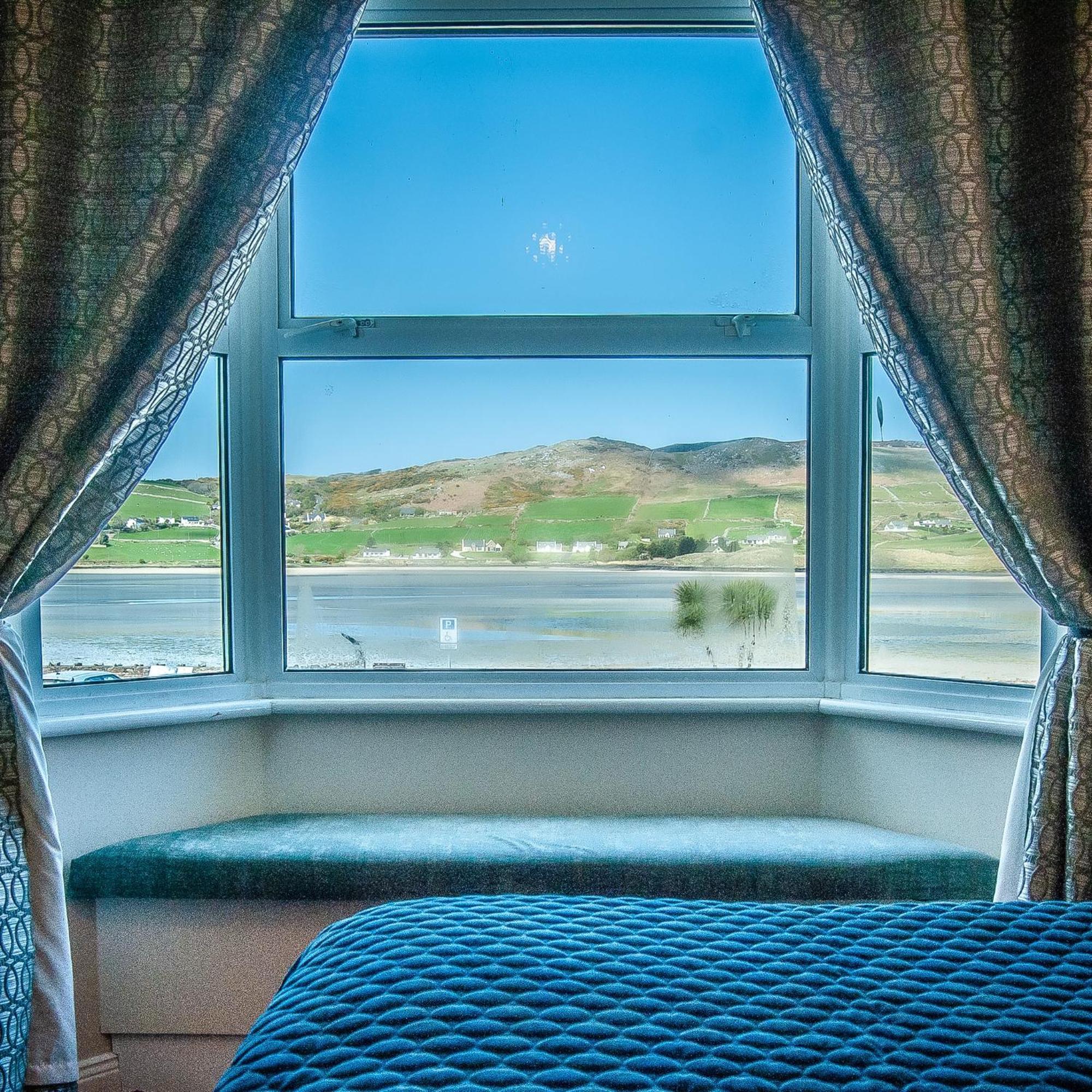Arnolds Hotel Данфанахи Экстерьер фото